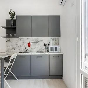 Bright 600mt From Viale Zara! Apartament Mediolan